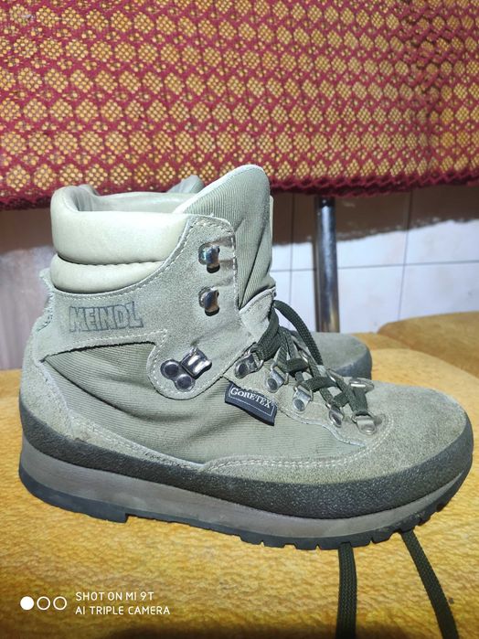 Ботинки зима 39 розмір