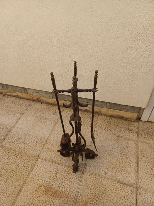 Peça vintagem limpeza lareiras