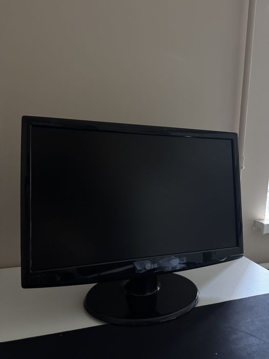 Монітор LG Flatron W2243S-PF