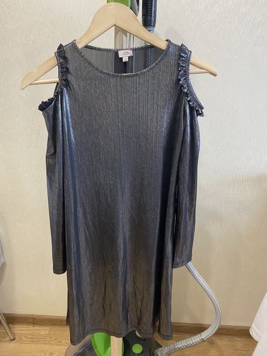 Продам святкову сукню