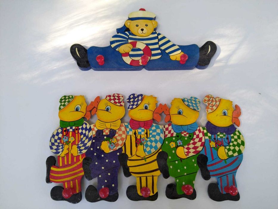 Cabide para criança pintados