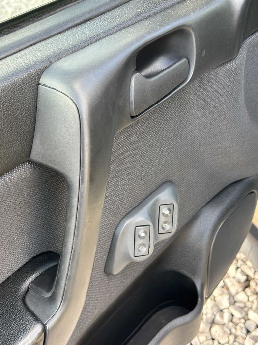 Продам  Opel Astra 2005 рік можлива розстрочка,кредит,обмін!