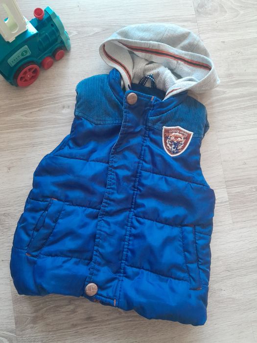 Bezrękawnik dla chłopca rozmiar 98-104