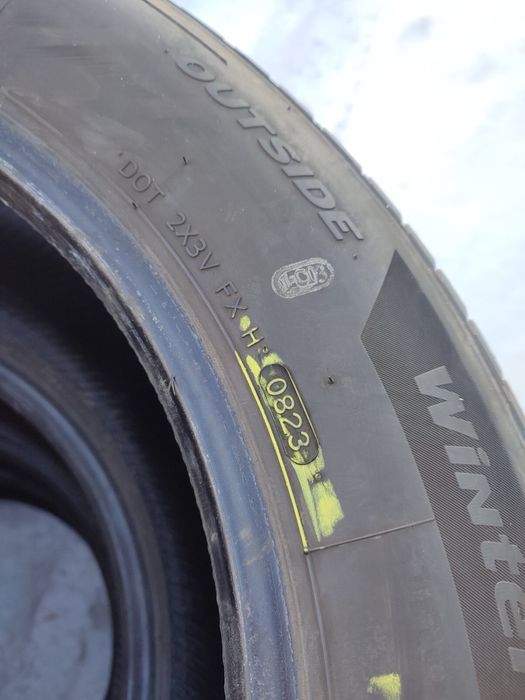 18 235/60 Hankook Winter Iceptevo2 шини зимові