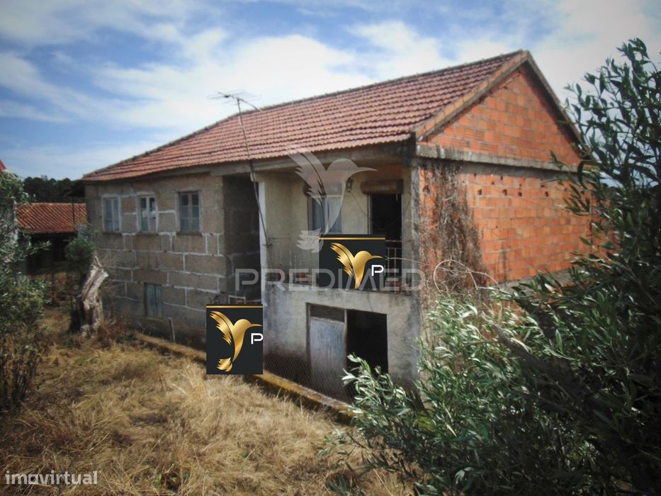Casa de Campo com terreno, para recuperar, a 9 kms de Vila Real