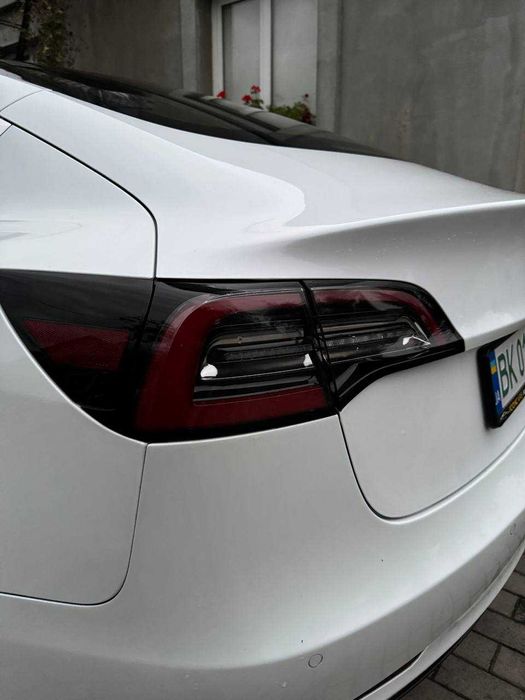 Продам Tesla Model 3 2018 Long Range 75kw