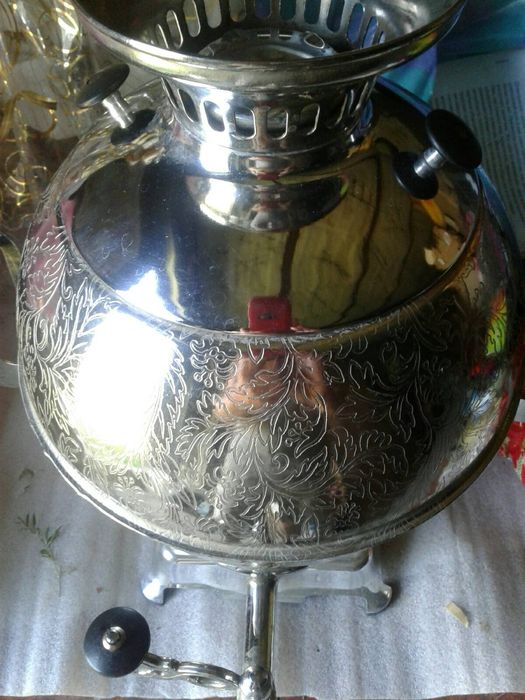 На подарок ваза из латуни