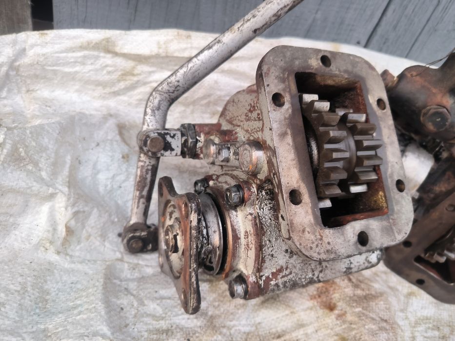 КПП і КОМ коробка відбору потужності ГАЗ 66 53 І ЗІЛ