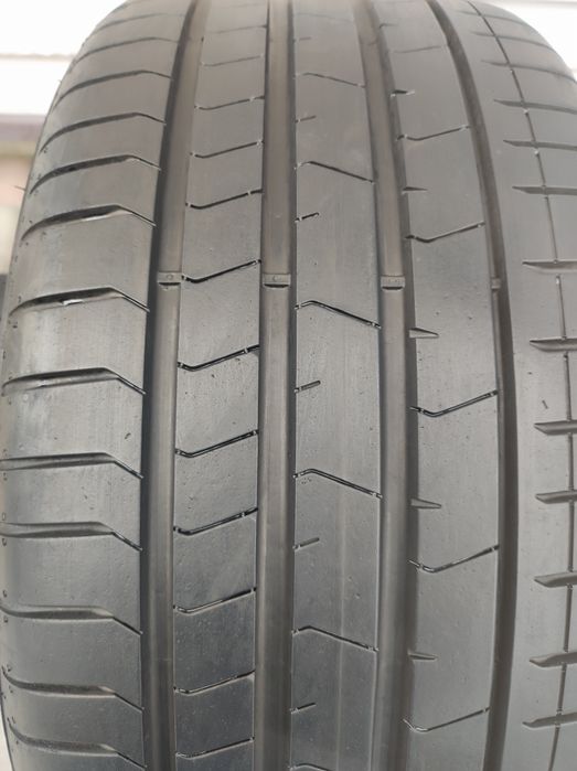 255.35.19 jedna opona Pirelli P Zero