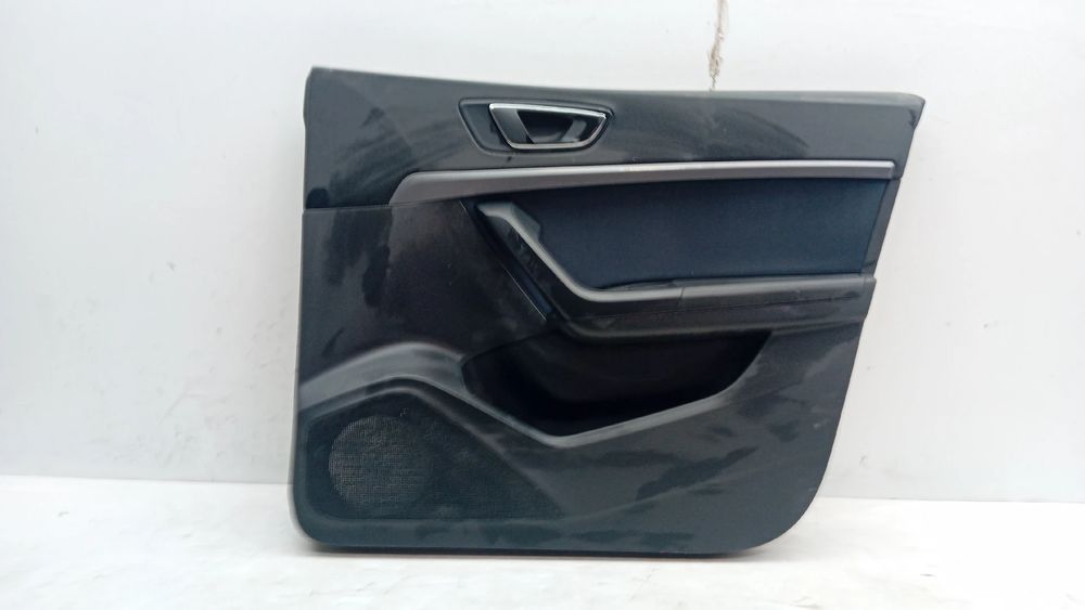 Forra porta / quartela frente direita SEAT Ateca (KH7)