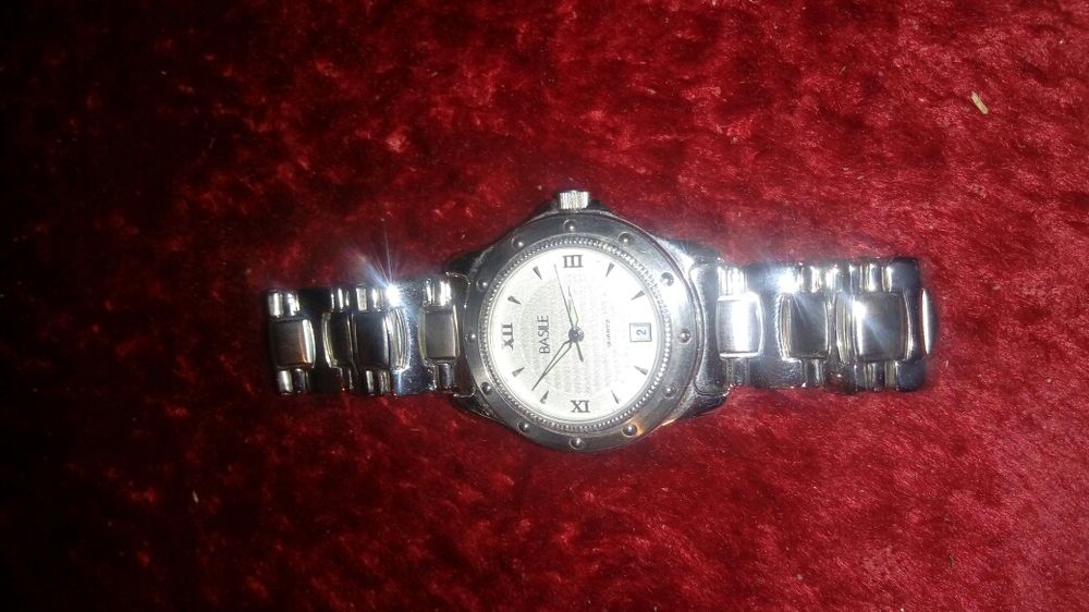 Zegarek nowyna bransoletce na prezent itp