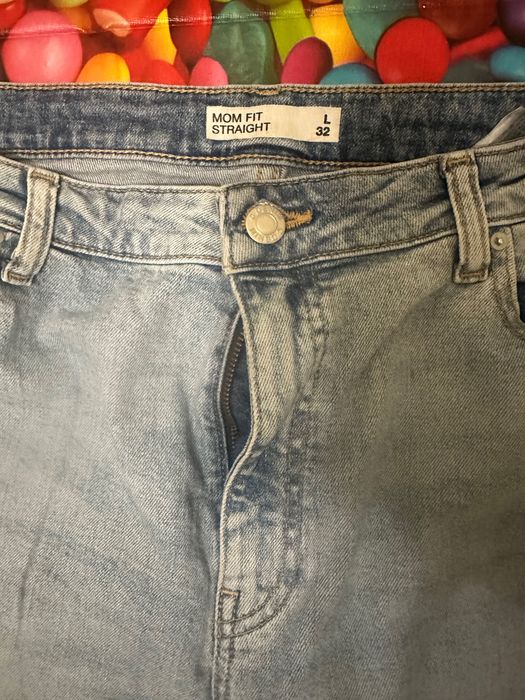 Джинсы супер в идеальном состоянии,широкие на размер 29