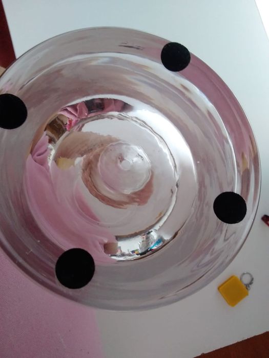 Vaso decorativo em vidro grosso, base antiderrapante (30cm)