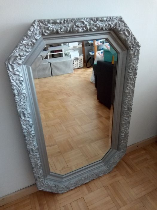 Lustro duże w oryginalnej ornamentowej drewnianej ramie. Polecam!