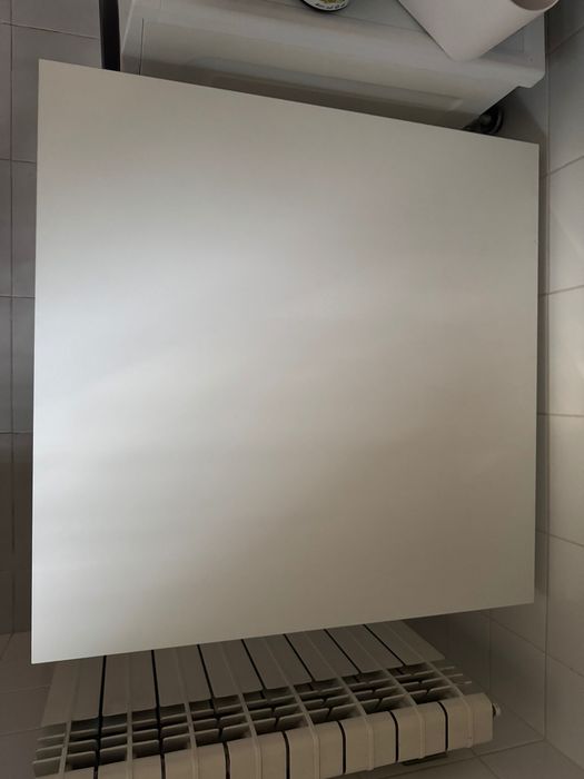 Mesa IKEA branca quadrada – bom estado