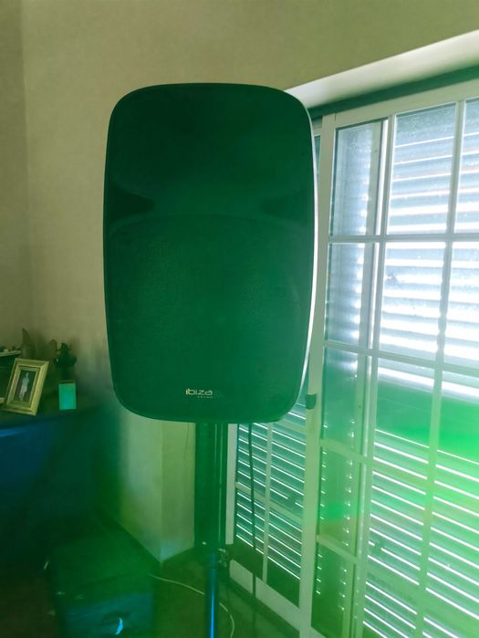 Material de som coluna e amplificador