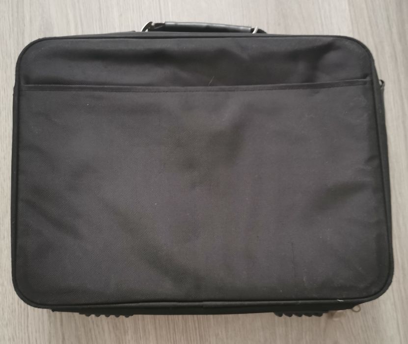 Mala computador preta