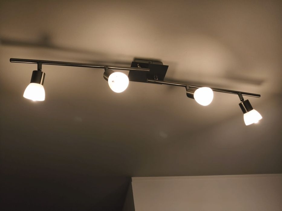 Candeeiro de 4 focos