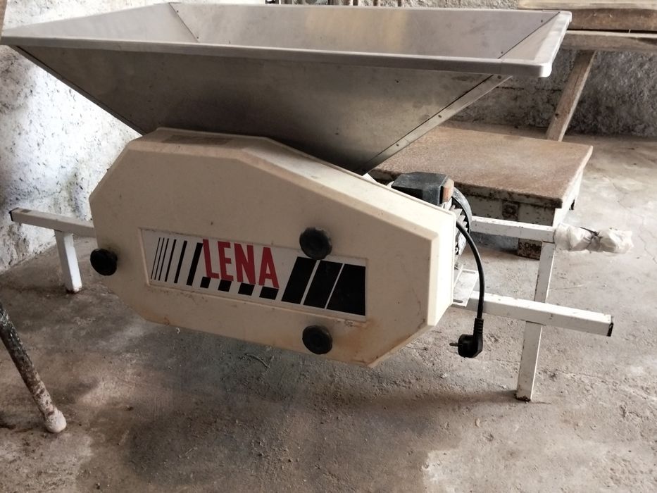 Máquina agrícola lena