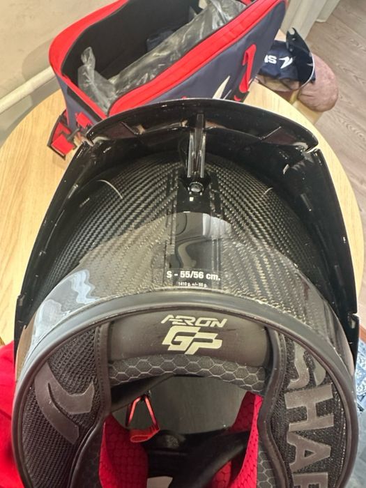 Шлем Shark Aeron GP карбон, розмір S, новий з Європи