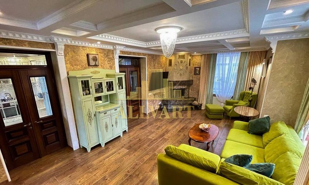 Продаж будинку на Оболоні, Оболонська набережна, метро Героїв Дніпра