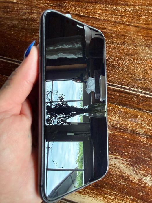 Iphon 11 w super stanie
