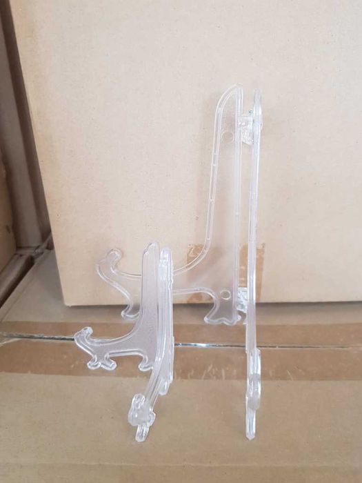 Tripé em plástico, (novos)