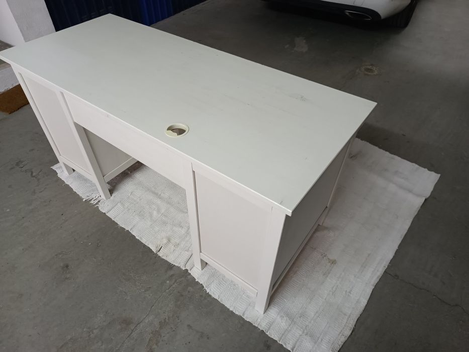 Mesa Secretária Branca com Gavetas
