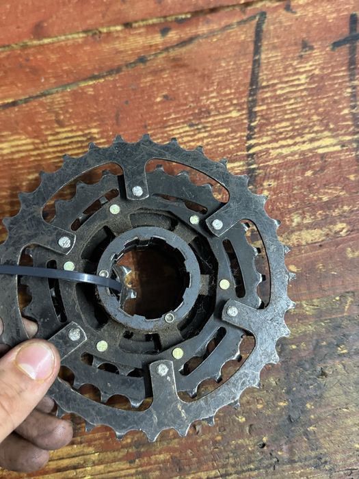 Kaseta shimano 7rzędowa HG