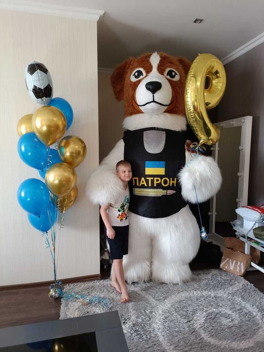 Гігантський Білий Ведмедик: Феєричне експрес-привітання у Києві