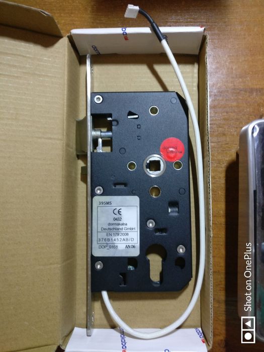 Електронний замок Dormakaba Saffire LX