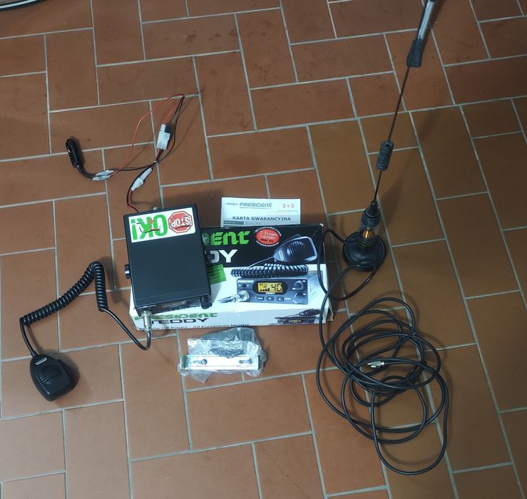 CB radio President Teddy ASL z anteną