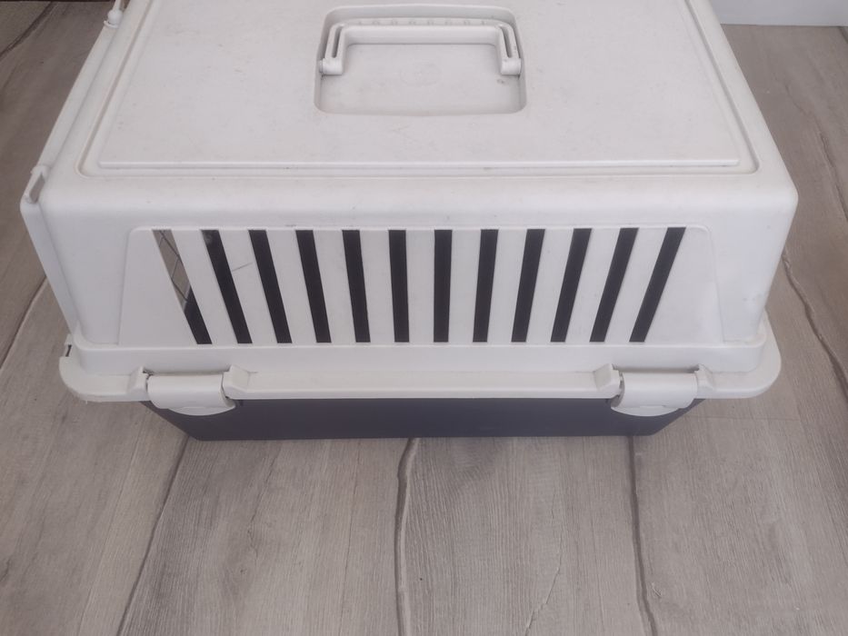 Sprzedam transporter dla kota wysokość 32 cm szerokość 46x32 cm