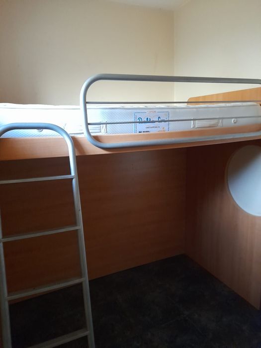 Beliche cama alta em madeira