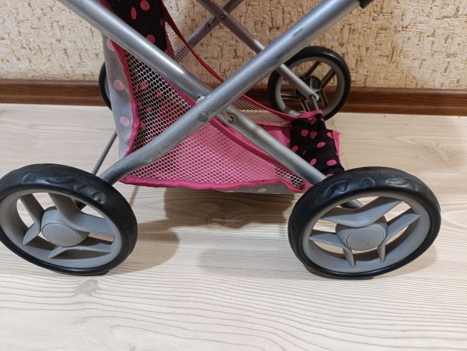 Візочок для ляльки