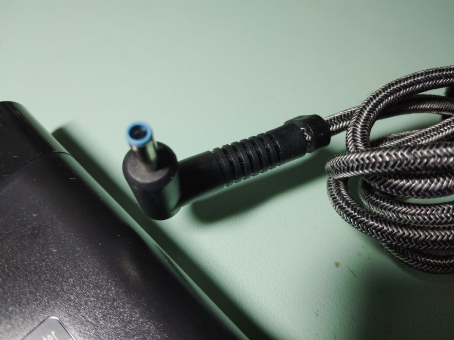 Ładowarka zasilacz laptop 19,5 V 10,5 a