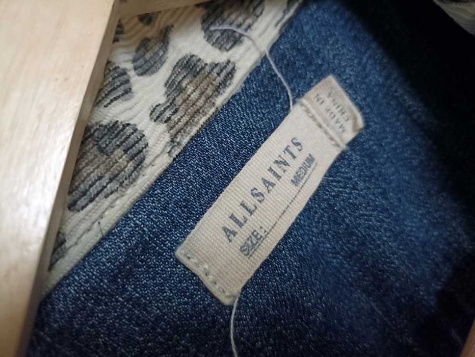 Jeansowa kurtka denim AllSaints kołnierzyk panterka