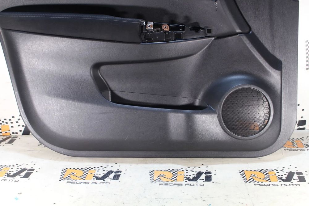 Forra porta / quartela frente esquerda NISSAN Qashqai II (J11)