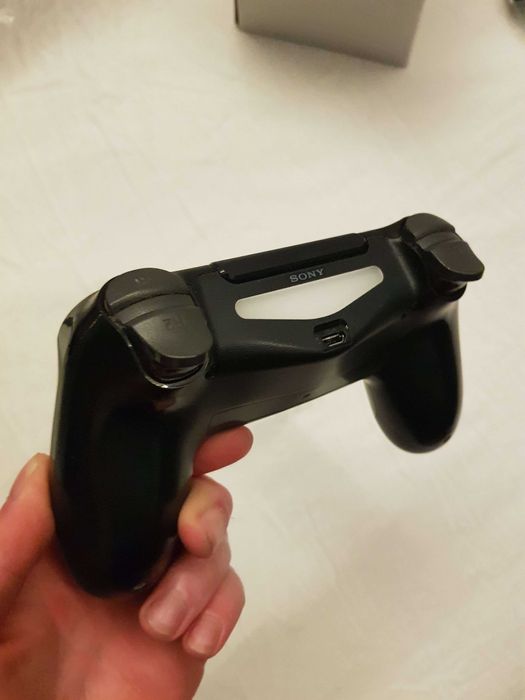 Konsola Playstation 4 + Dysk zewnętrzny