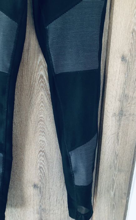Sportowe legginsy siateczka mondetta S