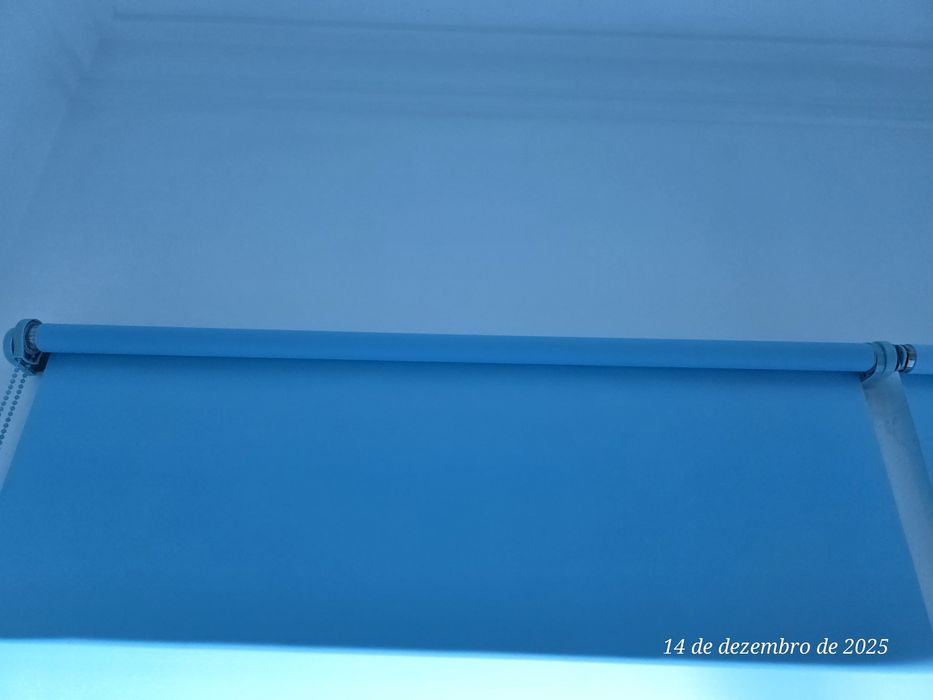 2 Cortinados rolo de cor azul 90 cm.