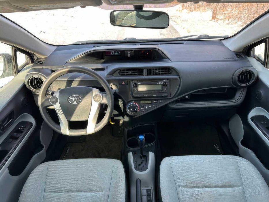 Toyota Prius      2014