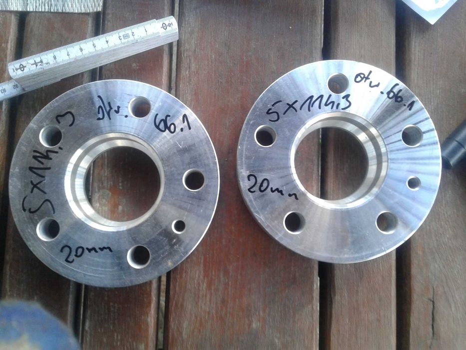 2 Nowe Dystansy do kół 20mm 5x114.3 otwór 66,1 SR Dacia Renault