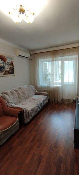Сдам 2х к квартиру  20 метров от  9й посуточно,почасово.звоните