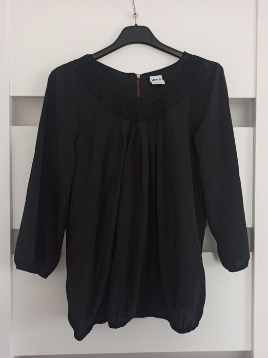 Czarna lekka bluzka Vero Moda r. S
