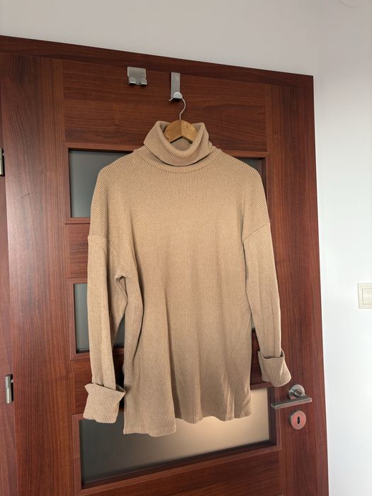 Sweter golf jasny brązowy