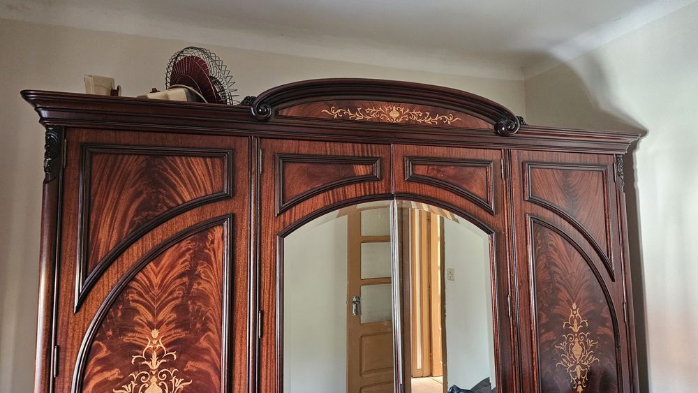 Roupeiro com espelho madeira