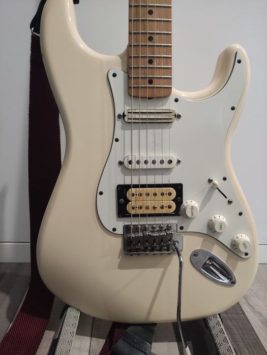Vendo guitarra fender Stratocaster mexicana