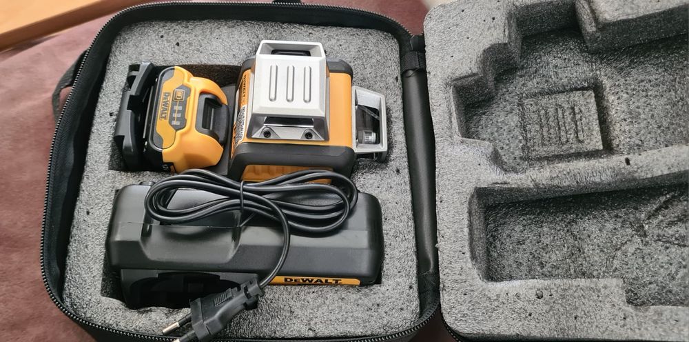 Nivel Laser Dewalt completo com bateria