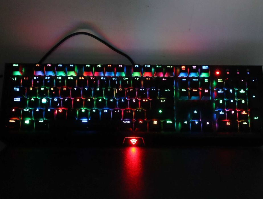 TRUST - CADA GXT 890 RGB Mechanical Gaming Keyboard - QWERTY64409193385858123